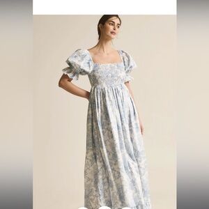 Nothing fits but floral dress